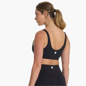 Women's Vuori daily bra size small